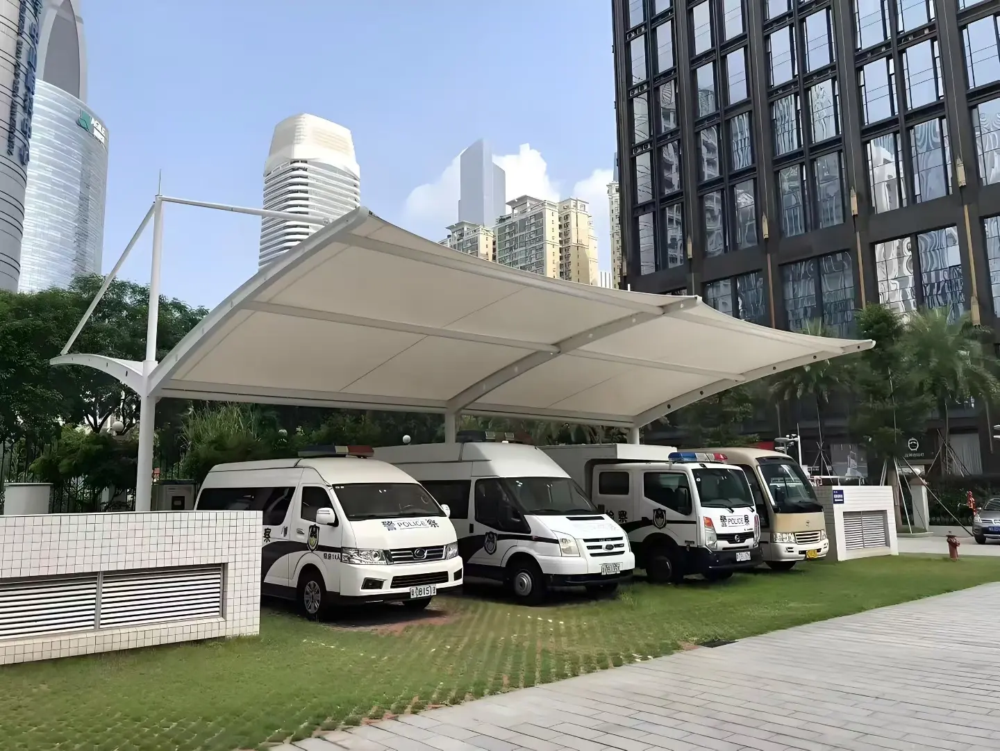 贵州册亨膜结构车棚怎么选？山地多雨高湿环境，园区物业采购避坑指南